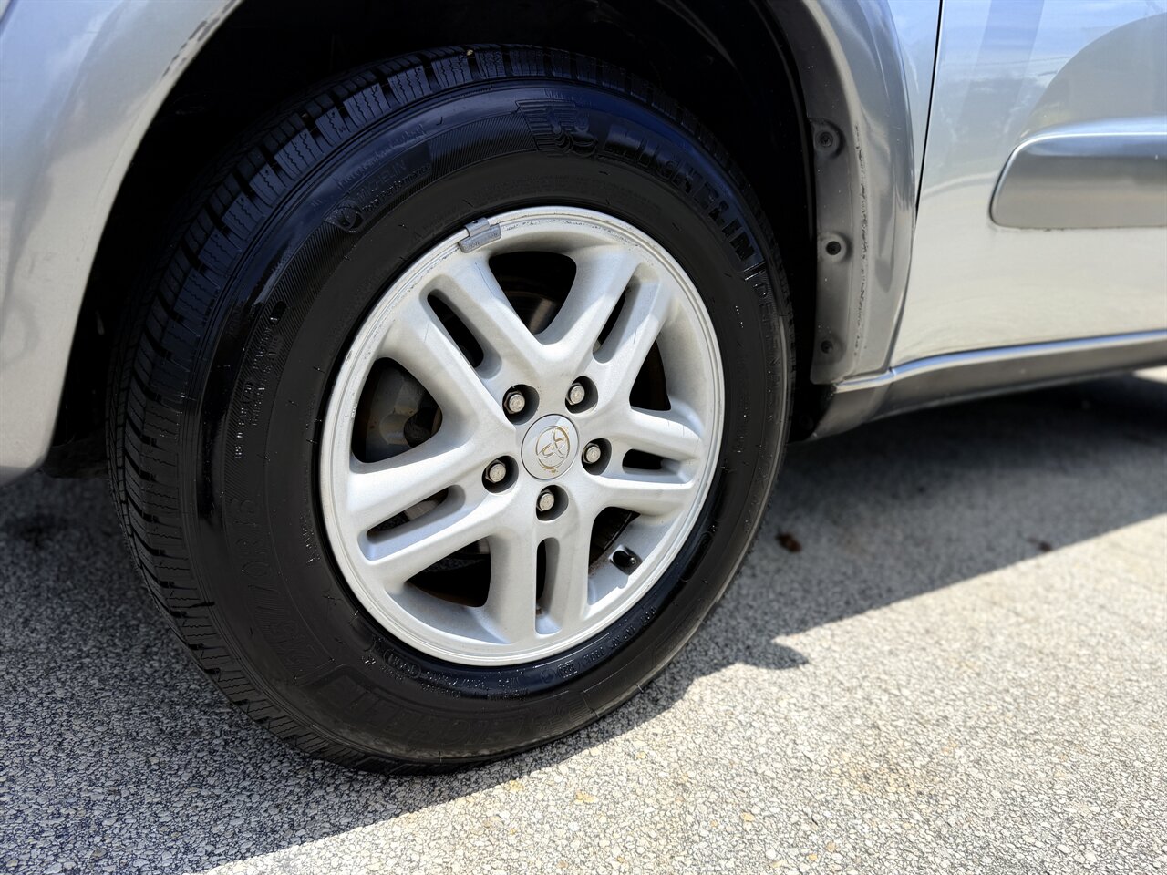 2005 Toyota RAV4   - Photo 13 - Ocoee, FL 34761