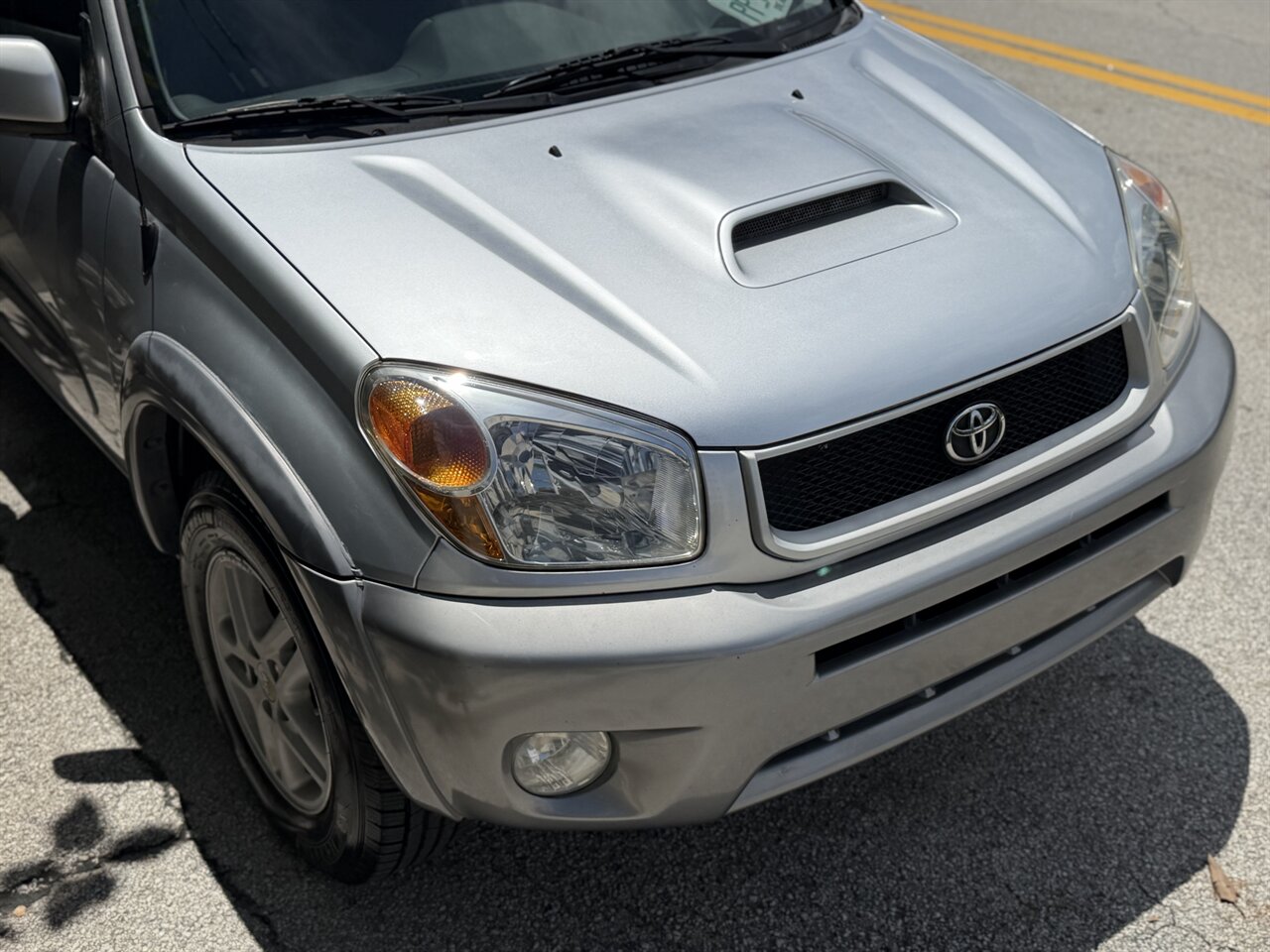 2005 Toyota RAV4   - Photo 16 - Ocoee, FL 34761