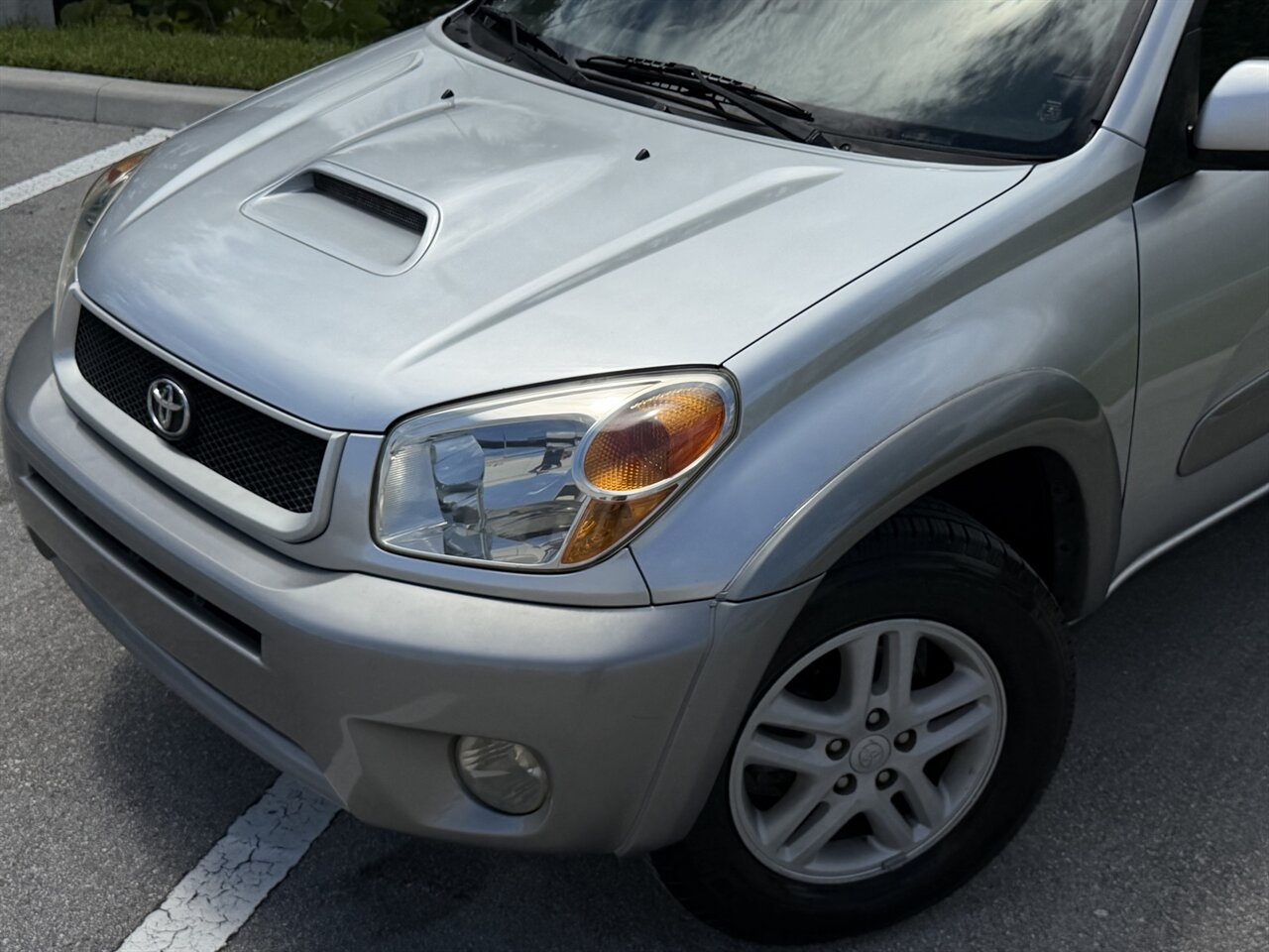 2005 Toyota RAV4   - Photo 6 - Ocoee, FL 34761