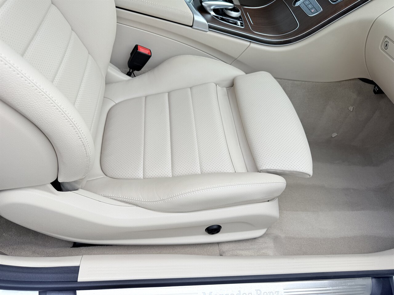 2019 Mercedes-Benz C 300   - Photo 18 - West Palm Beach, FL 33409