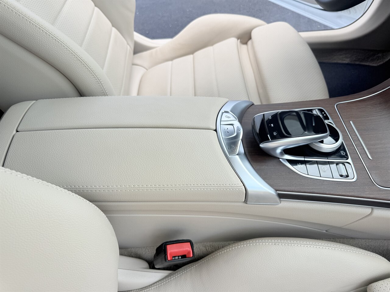 2019 Mercedes-Benz C 300   - Photo 17 - West Palm Beach, FL 33409