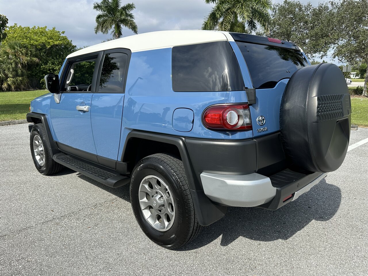 2013 Toyota FJ Cruiser   - Photo 6 - West Palm Beach, FL 33409