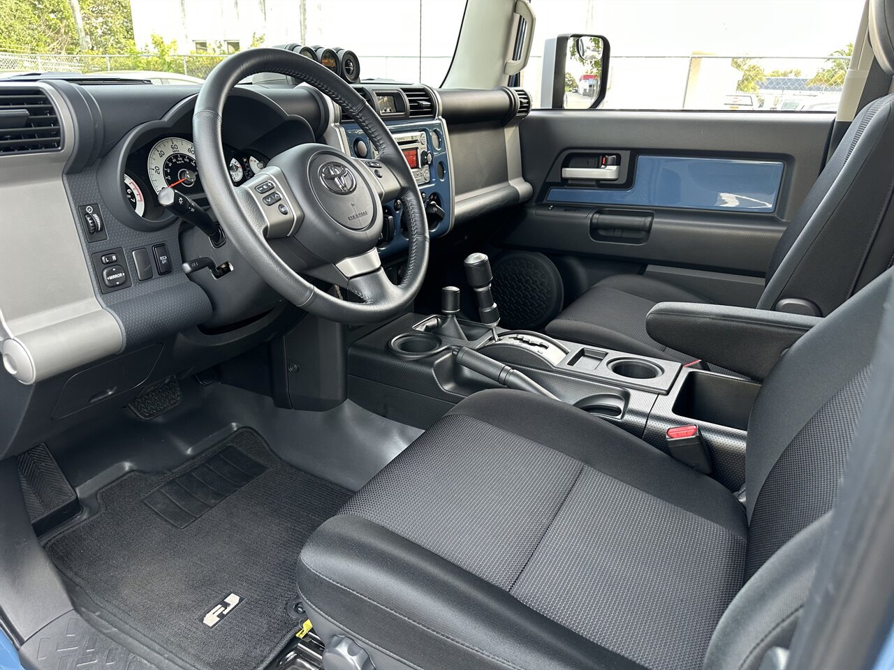 2013 Toyota FJ Cruiser   - Photo 7 - West Palm Beach, FL 33409