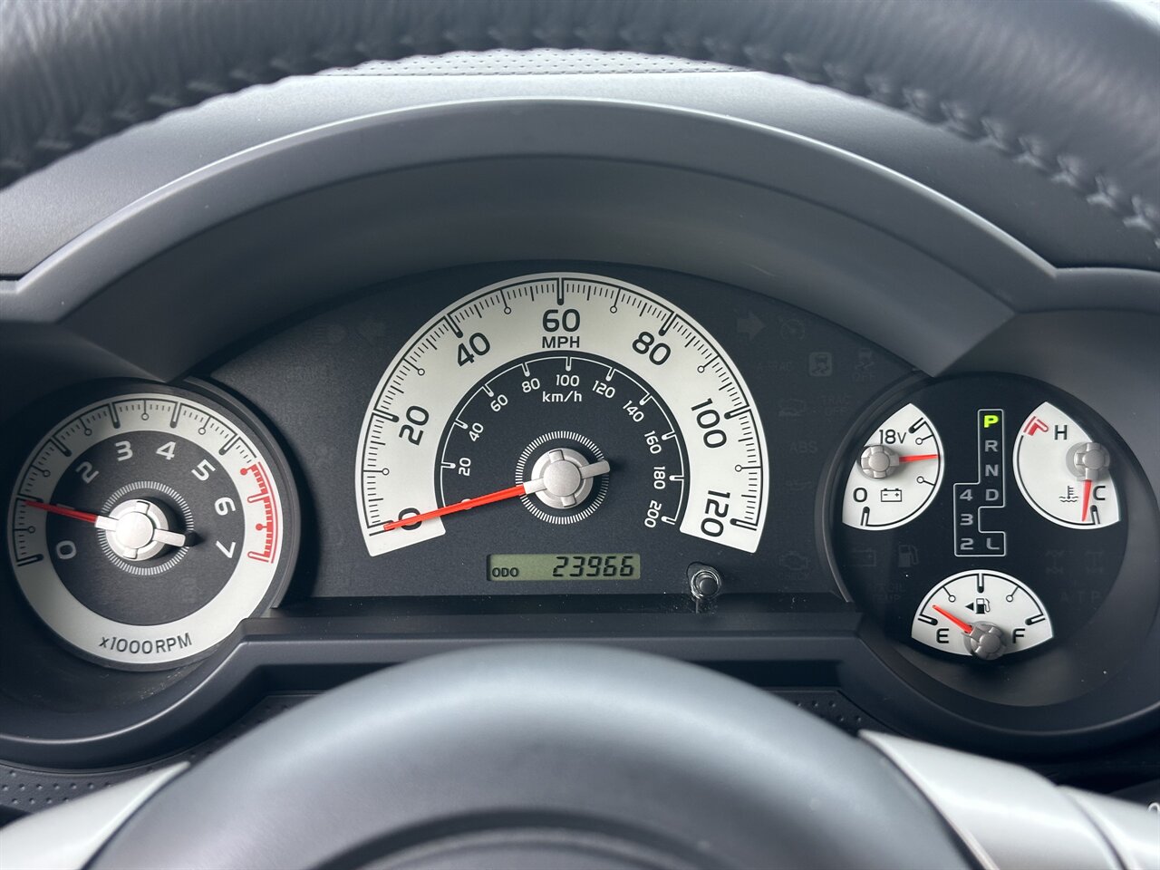 2013 Toyota FJ Cruiser   - Photo 8 - West Palm Beach, FL 33409