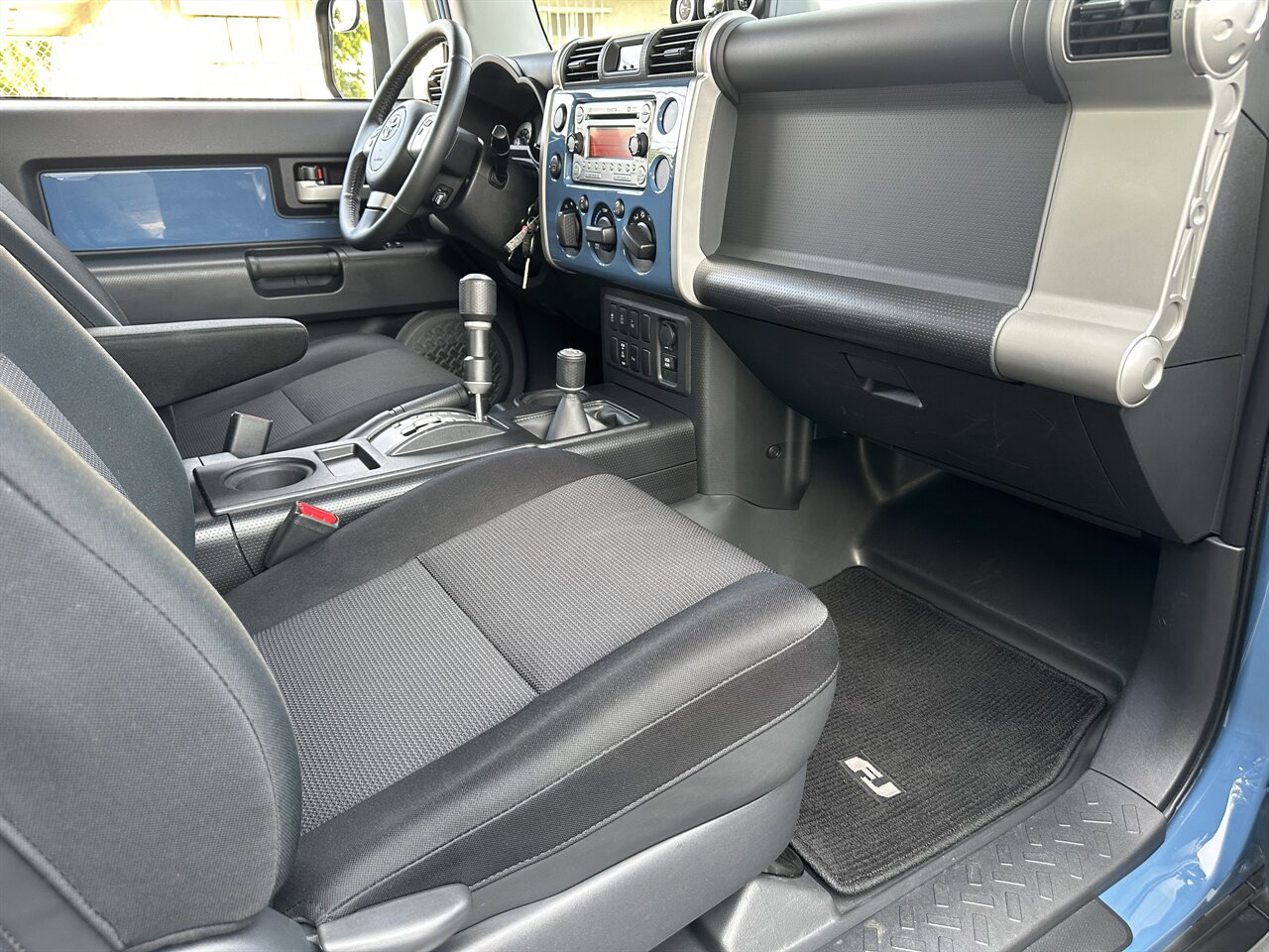 2013 Toyota FJ Cruiser   - Photo 12 - West Palm Beach, FL 33409