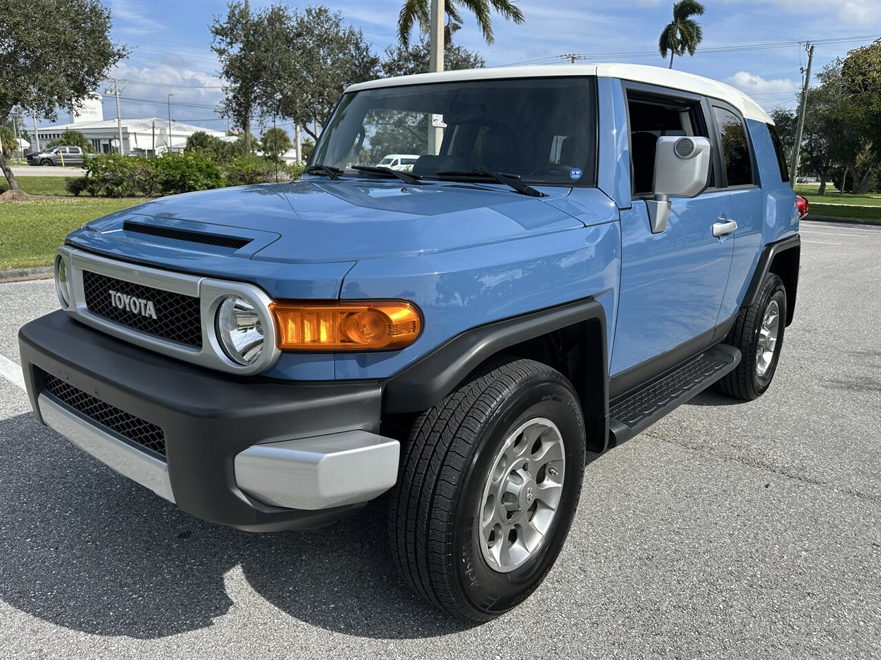 2013 Toyota FJ Cruiser   - Photo 2 - West Palm Beach, FL 33409