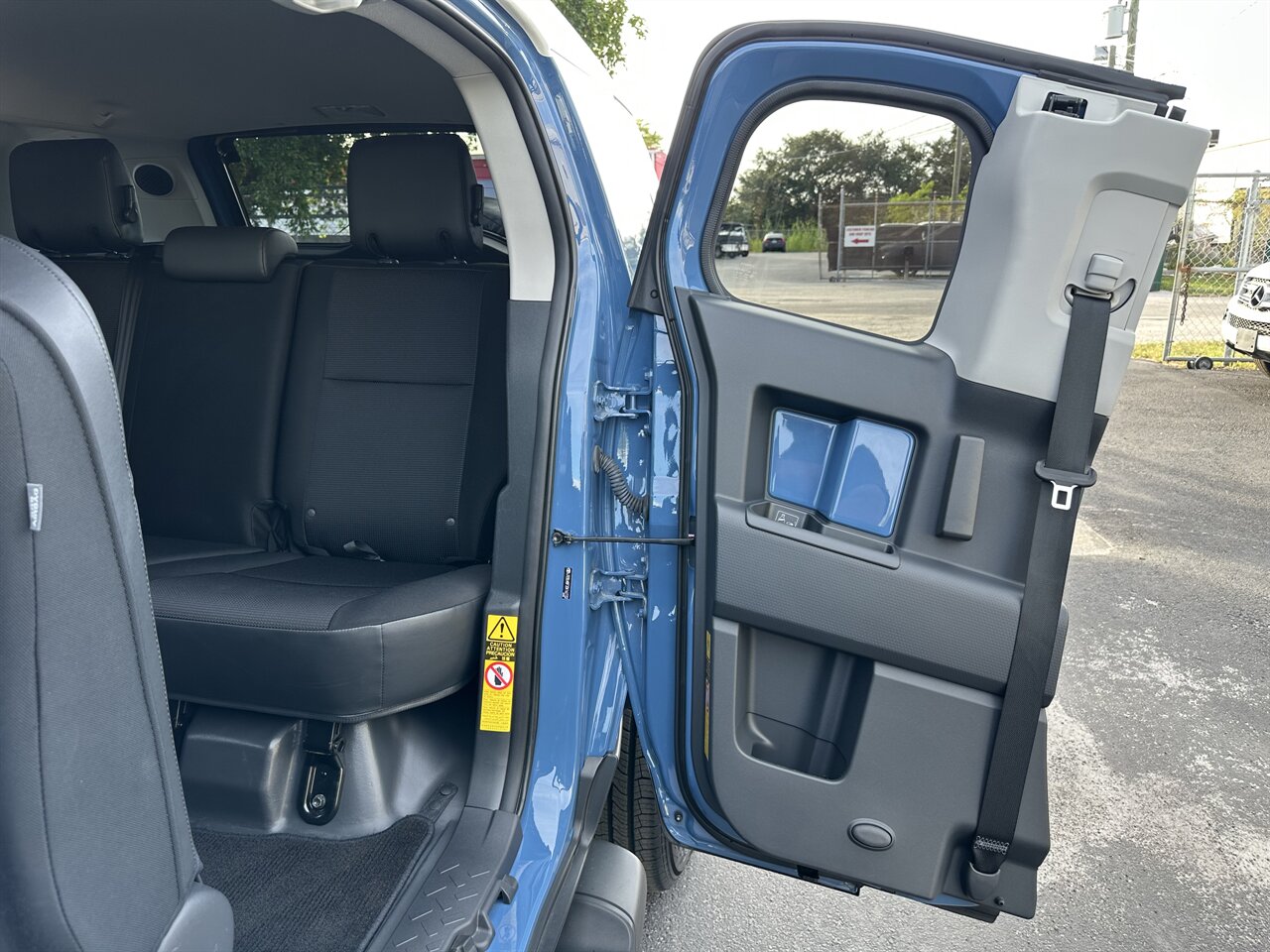 2013 Toyota FJ Cruiser   - Photo 20 - West Palm Beach, FL 33409