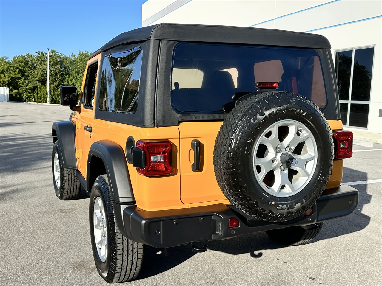 2021 Jeep Wrangler Sport   - Photo 24 - West Palm Beach, FL 33409
