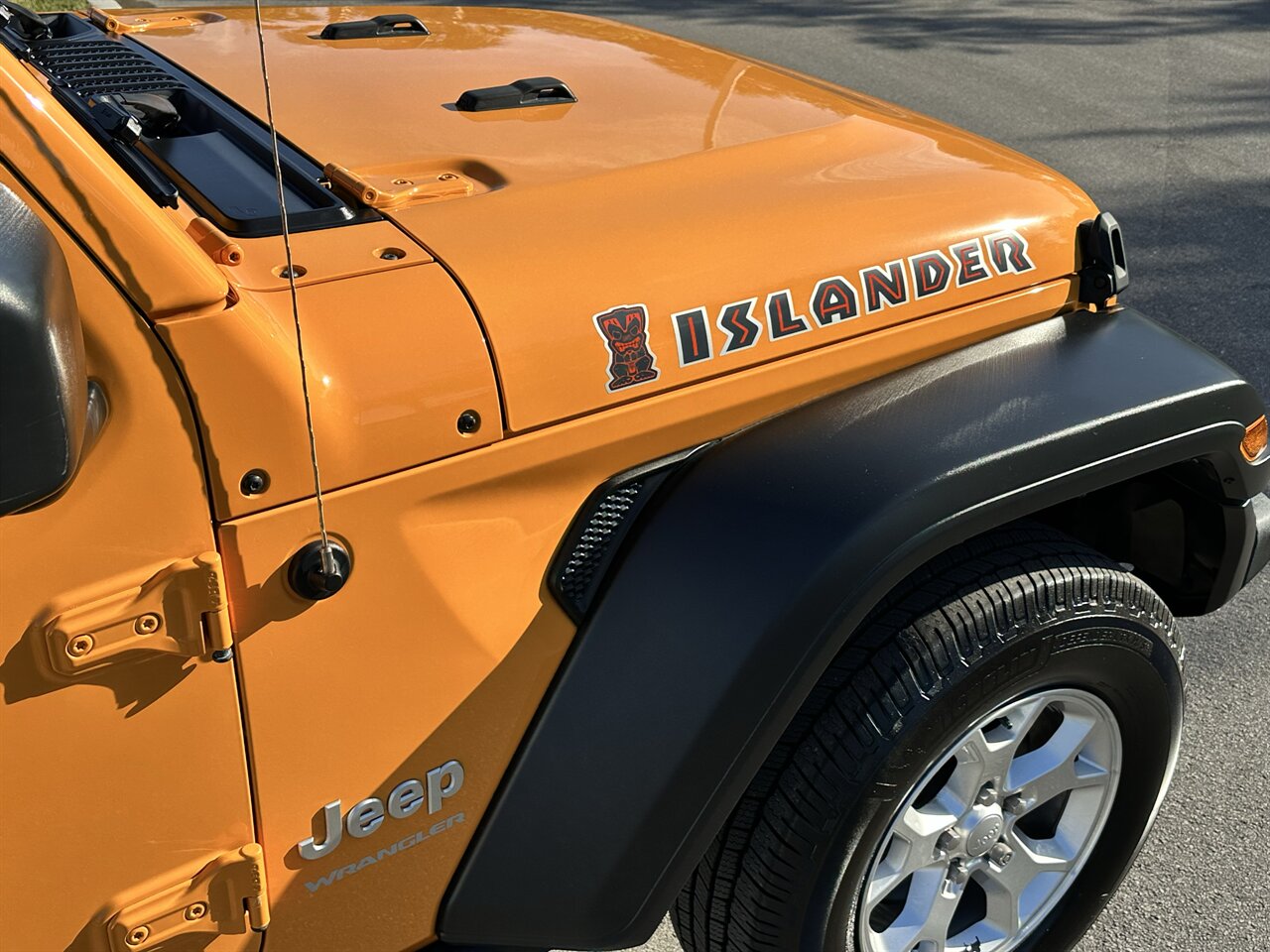 2021 Jeep Wrangler Sport   - Photo 18 - West Palm Beach, FL 33409