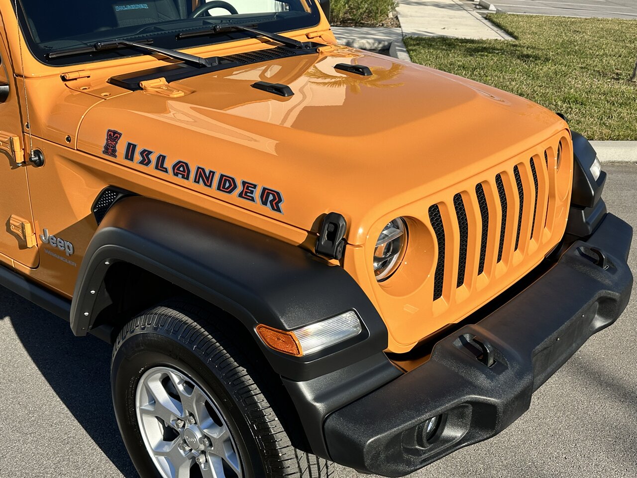 2021 Jeep Wrangler Sport   - Photo 17 - West Palm Beach, FL 33409