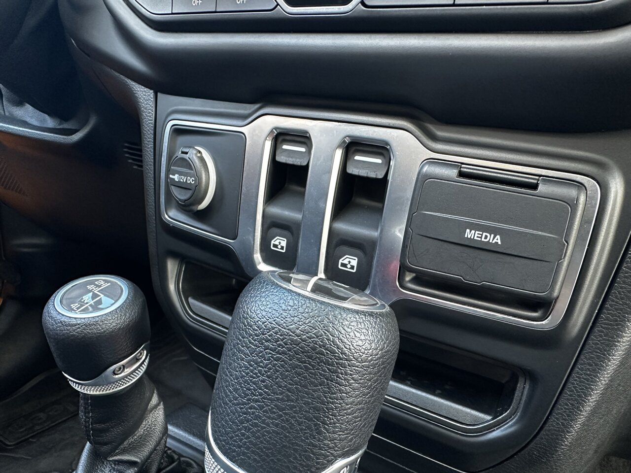2021 Jeep Wrangler Sport   - Photo 56 - West Palm Beach, FL 33409