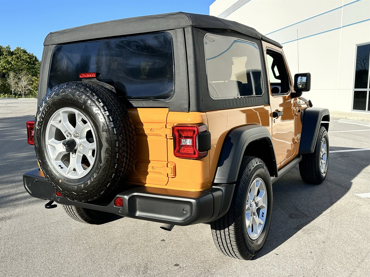 2021 Jeep Wrangler Sport   - Photo 29 - West Palm Beach, FL 33409