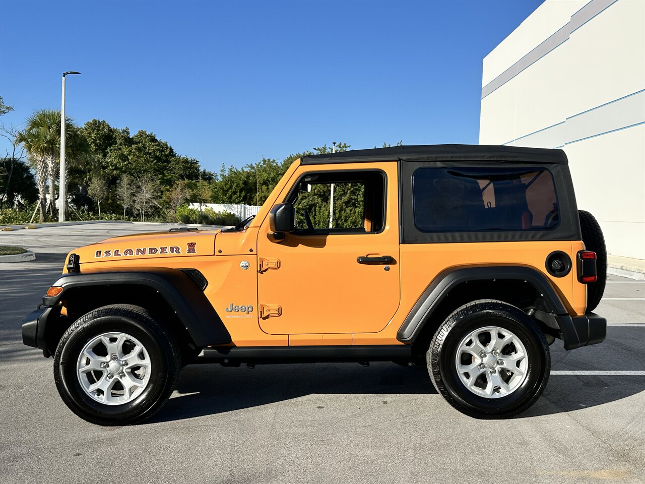 2021 Jeep Wrangler Sport   - Photo 19 - West Palm Beach, FL 33409