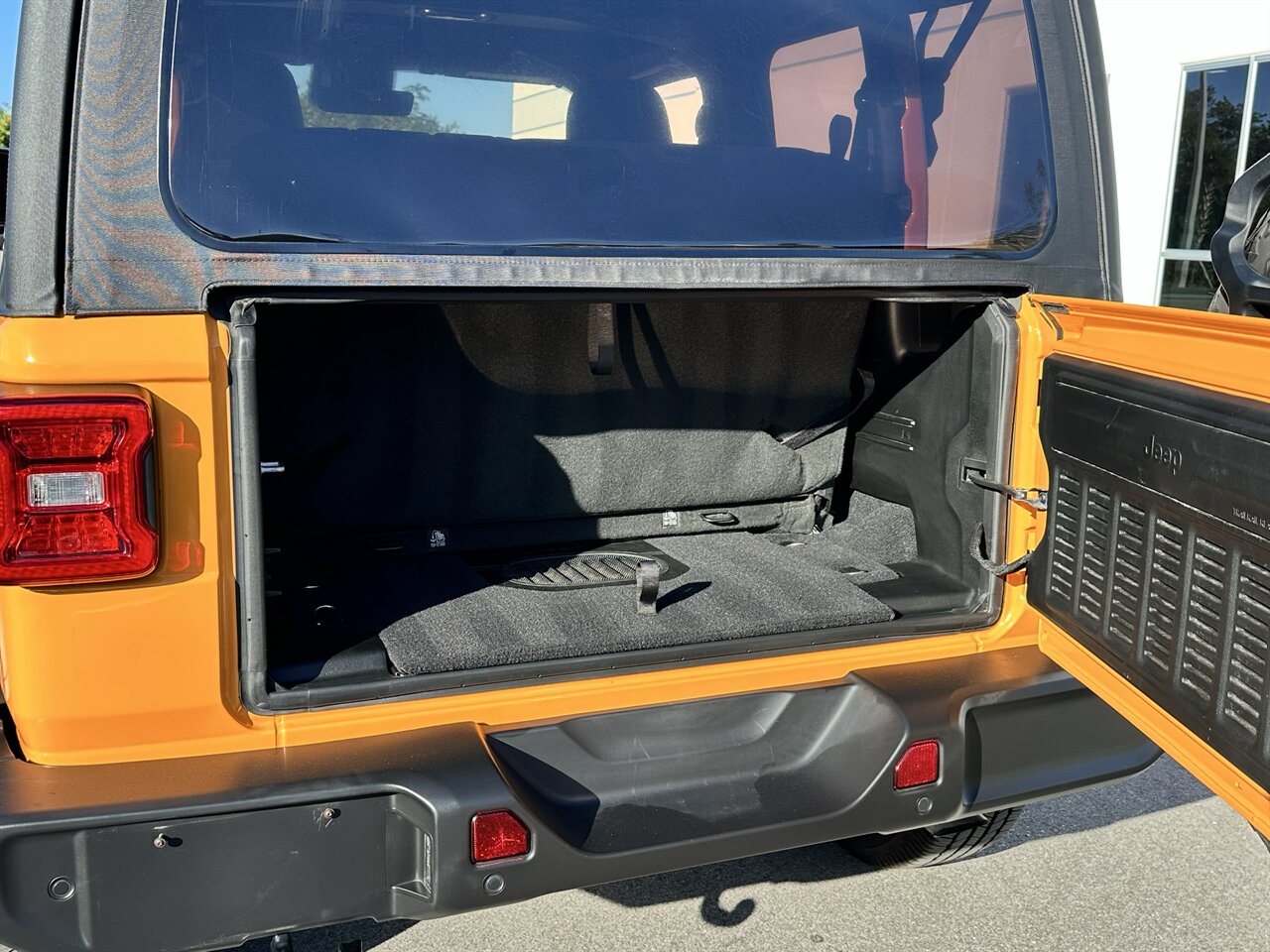 2021 Jeep Wrangler Sport   - Photo 23 - West Palm Beach, FL 33409