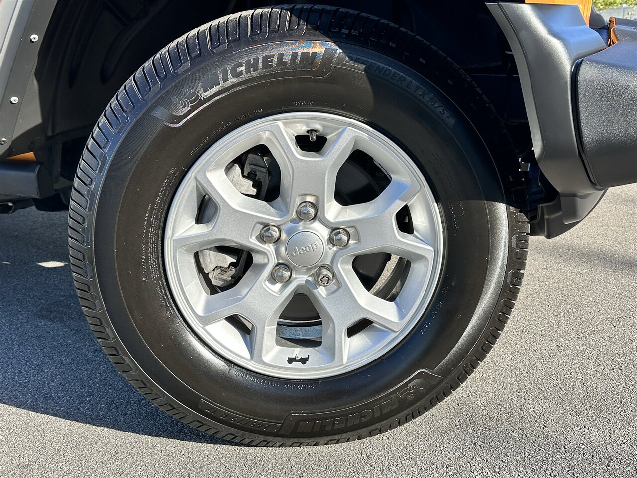 2021 Jeep Wrangler Sport   - Photo 12 - West Palm Beach, FL 33409