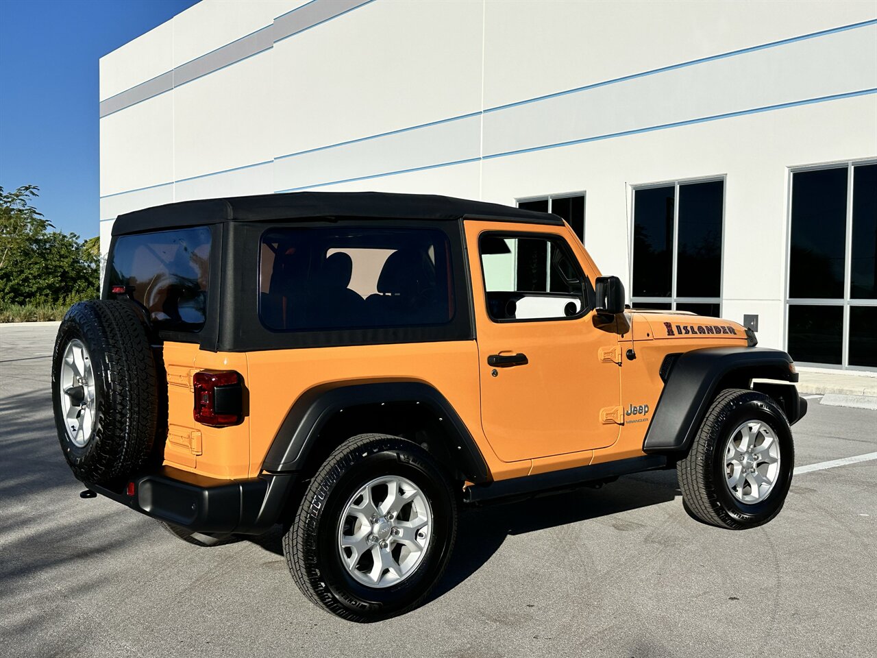2021 Jeep Wrangler Sport   - Photo 32 - West Palm Beach, FL 33409