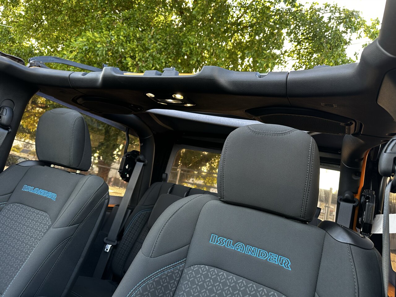 2021 Jeep Wrangler Sport   - Photo 46 - West Palm Beach, FL 33409