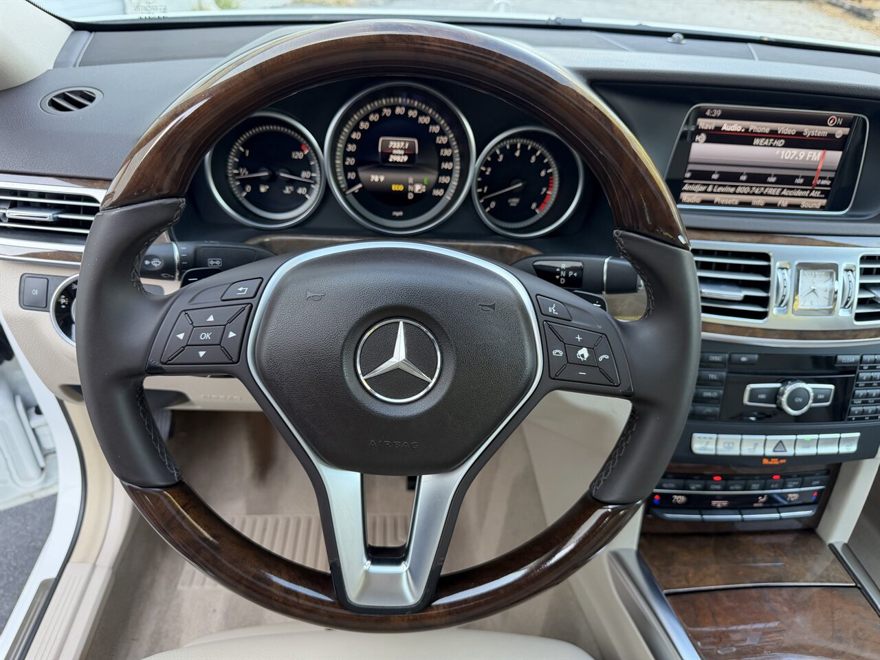 2014 Mercedes-Benz E 350 Sport   - Photo 27 - West Palm Beach, FL 33409