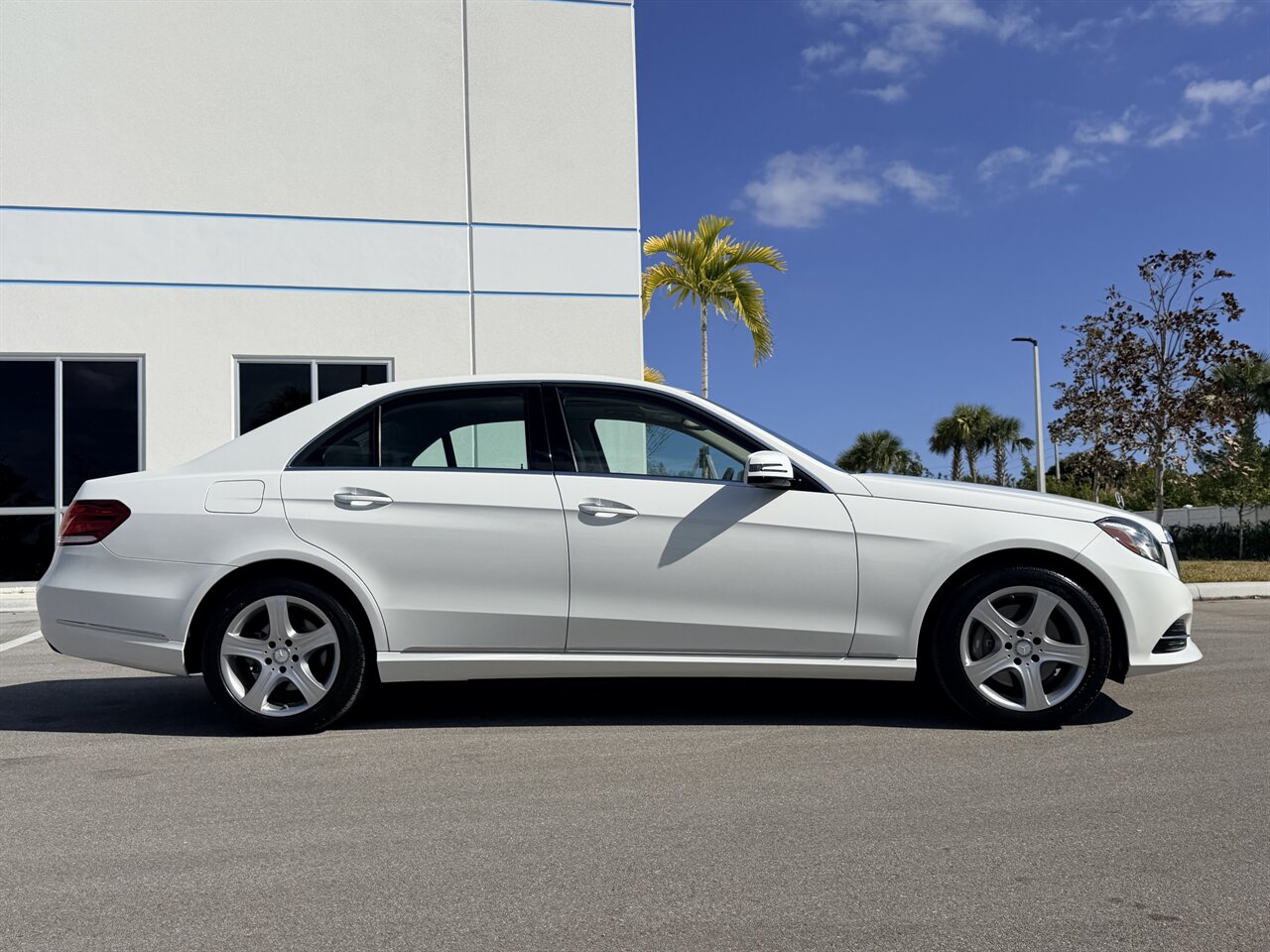 2014 Mercedes-Benz E 350 Sport   - Photo 10 - West Palm Beach, FL 33409