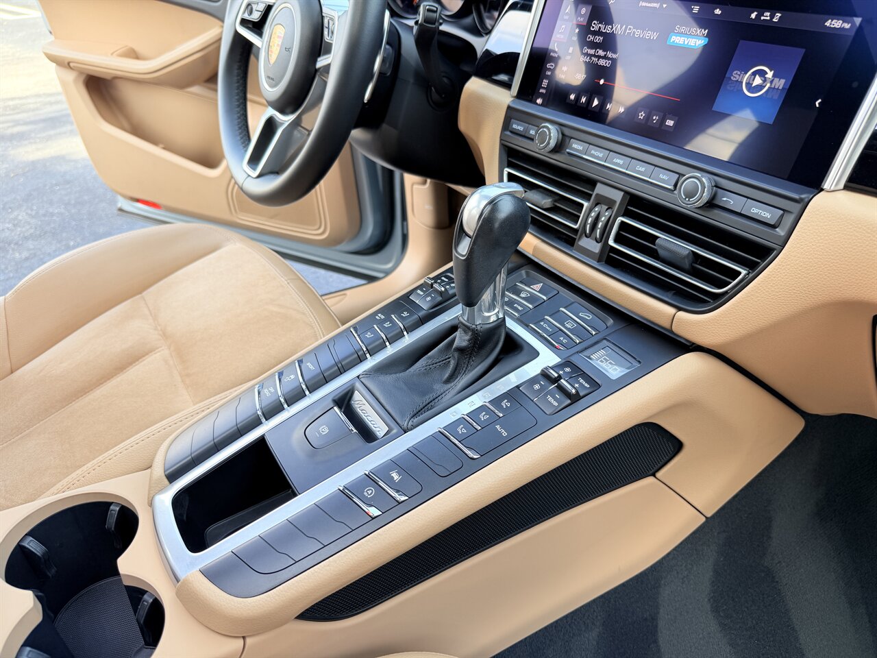2020 Porsche Macan - Photo 21 - West Palm Beach, FL 33409