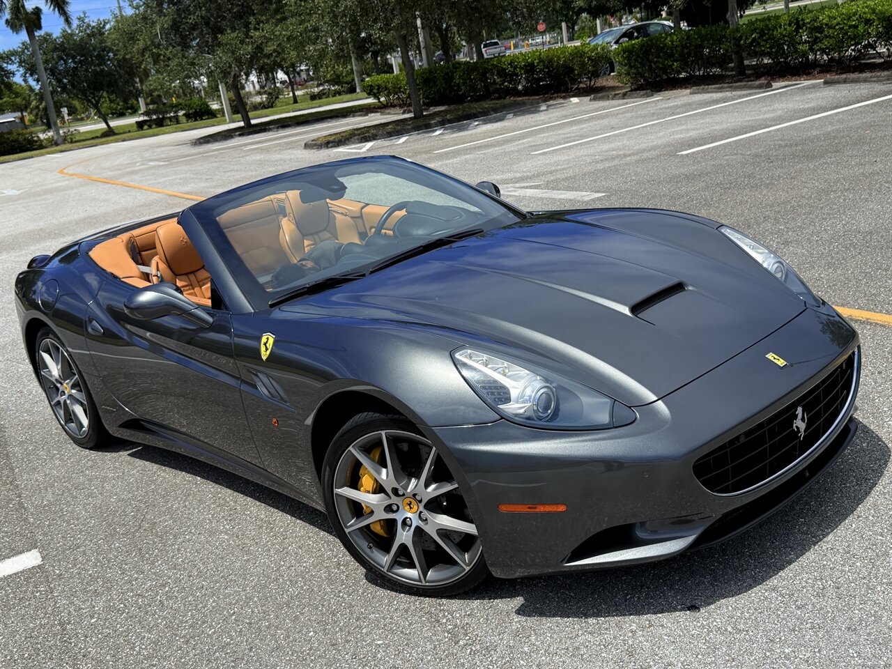 2010 Ferrari California   - Photo 4 - West Palm Beach, FL 33409