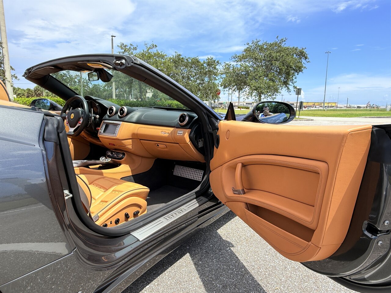 2010 Ferrari California   - Photo 8 - West Palm Beach, FL 33409