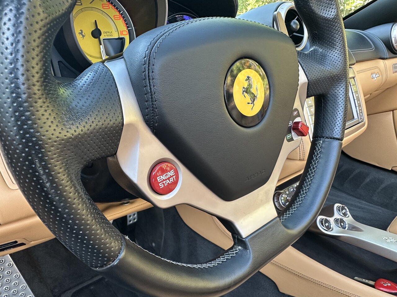 2010 Ferrari California   - Photo 34 - West Palm Beach, FL 33409