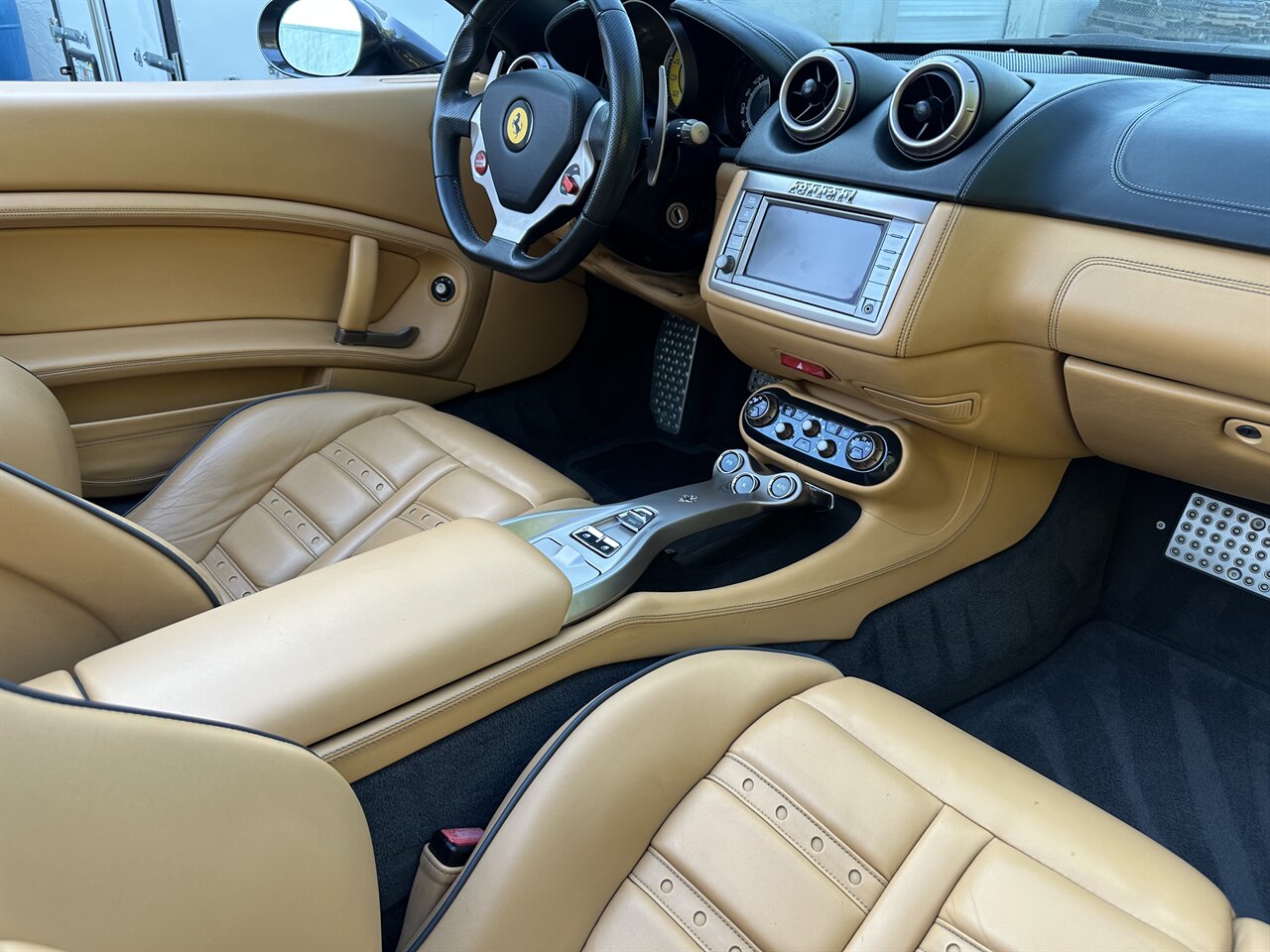 2010 Ferrari California   - Photo 39 - West Palm Beach, FL 33409