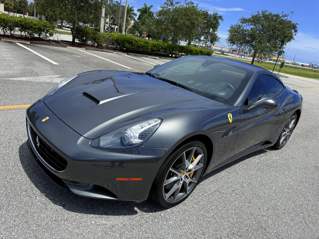 2010 Ferrari California   - Photo 25 - West Palm Beach, FL 33409