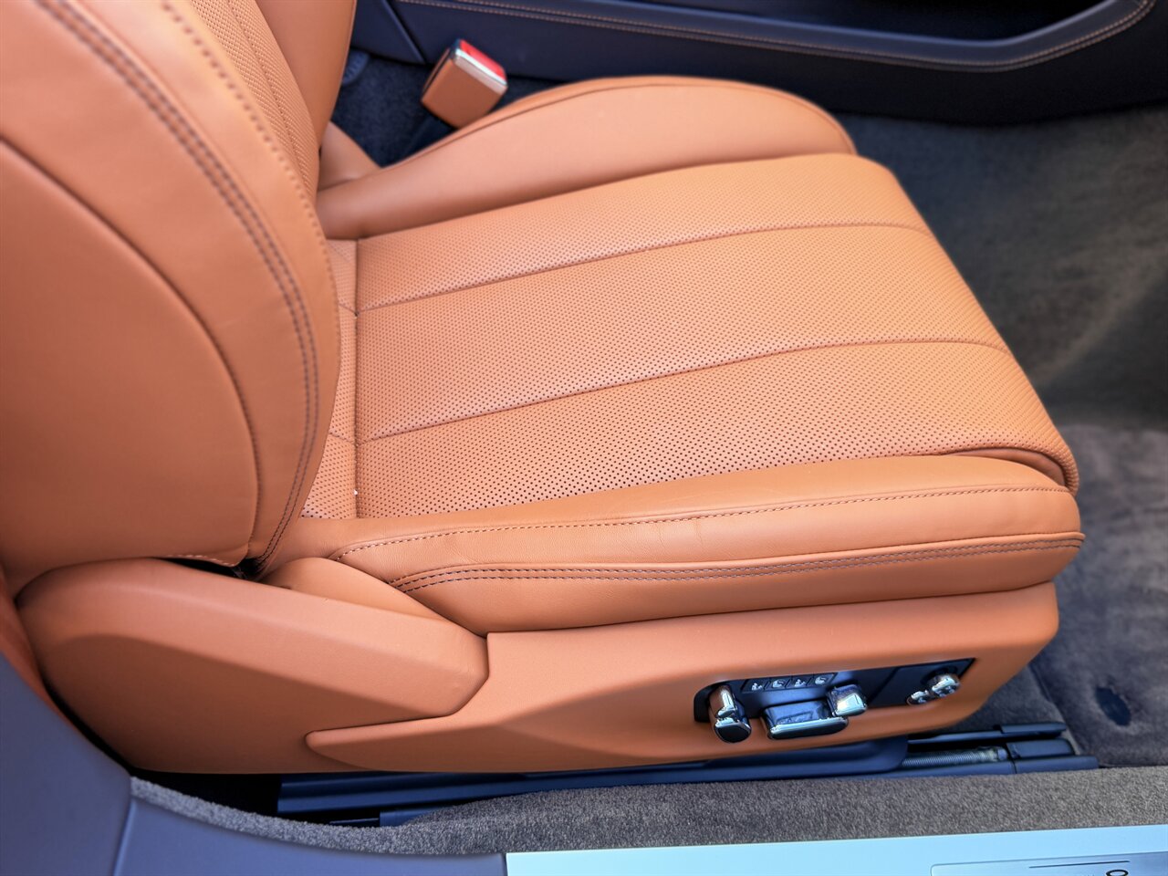 2024 Bentley Continental GTC Edition 8   - Photo 36 - West Palm Beach, FL 33409