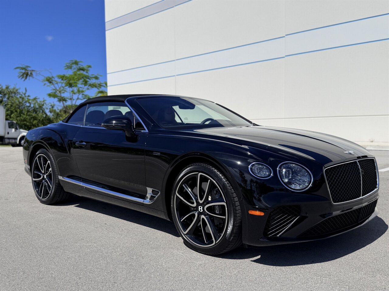 2024 Bentley Continental GTC Edition 8   - Photo 13 - West Palm Beach, FL 33409