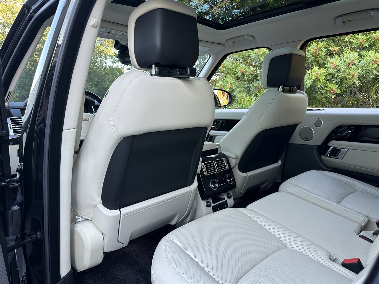 2018 Land Rover Range Rover HSE   - Photo 16 - West Palm Beach, FL 33409