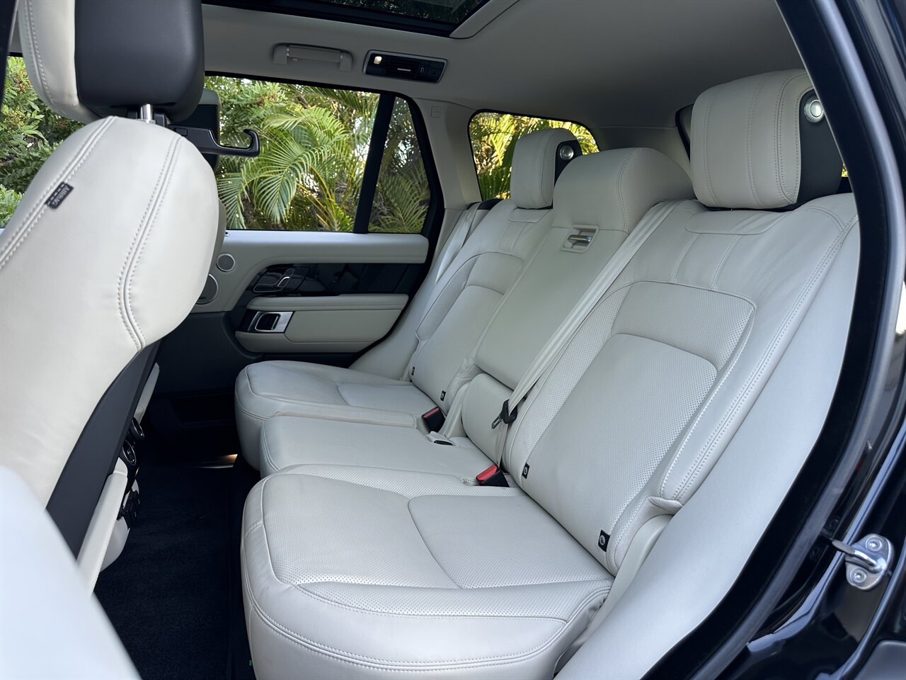 2018 Land Rover Range Rover HSE   - Photo 11 - West Palm Beach, FL 33409