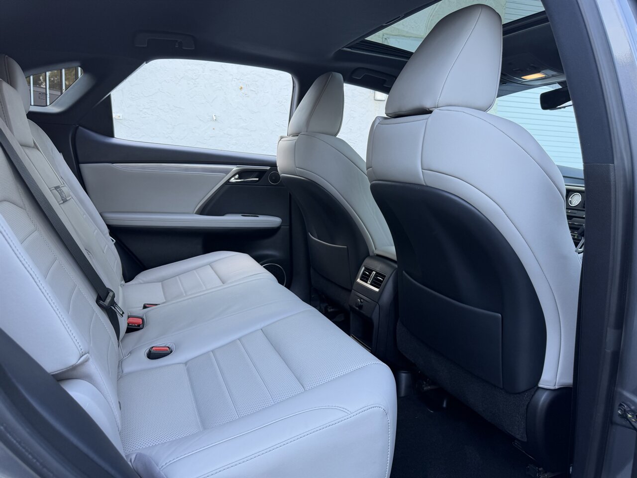 2019 Lexus RX 450h F SPORT   - Photo 17 - West Palm Beach, FL 33409