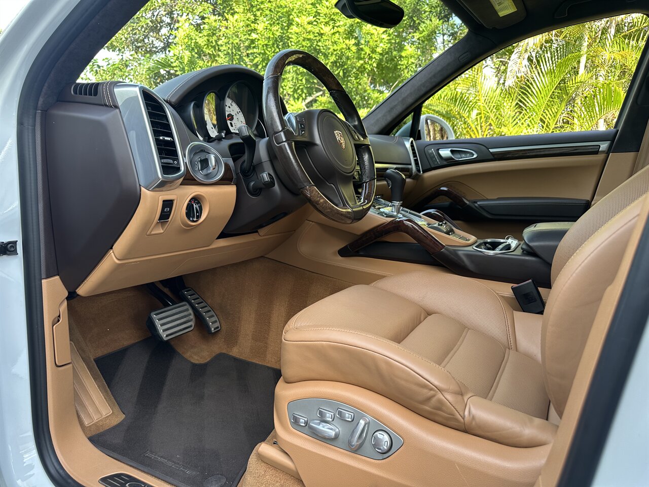 2014 Porsche Cayenne Turbo S - Photo 32 - West Palm Beach, FL 33409