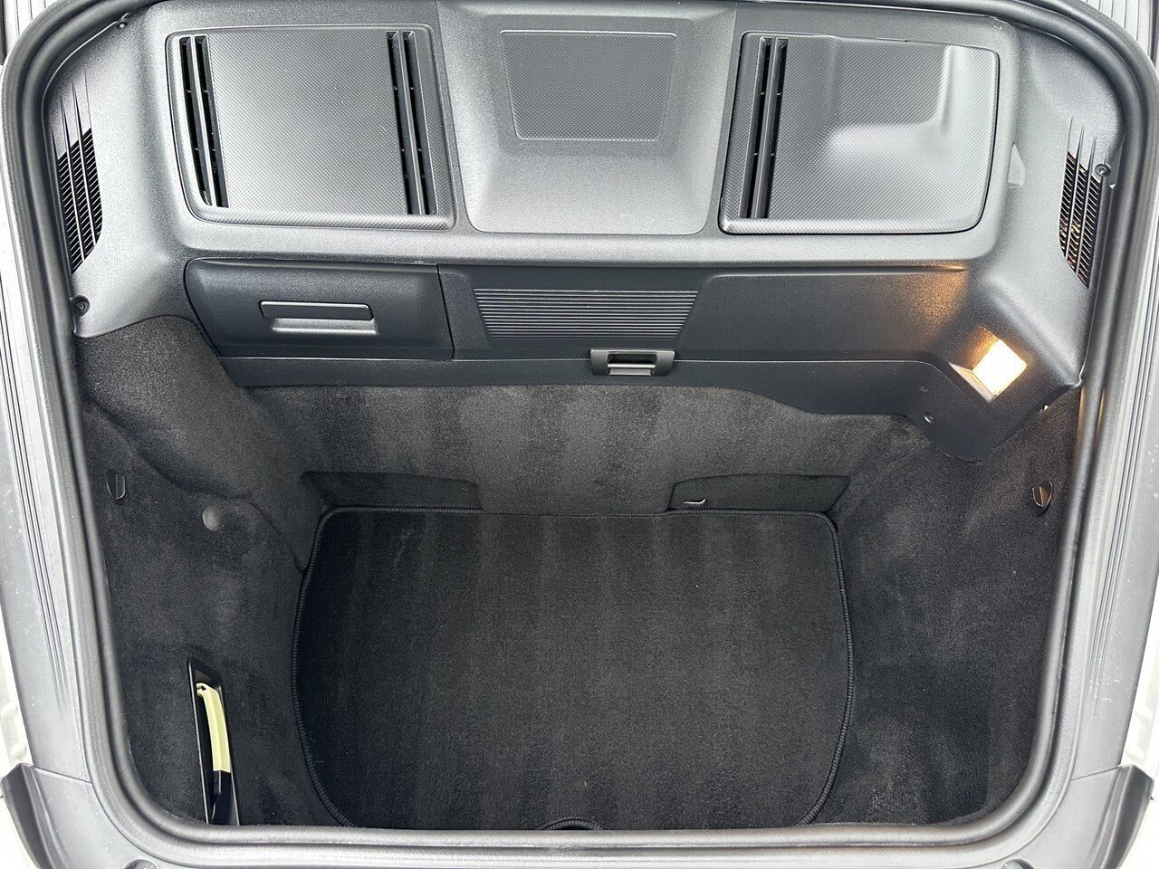 2011 Porsche 911 Carrera 4S Cabriolet   - Photo 17 - West Palm Beach, FL 33409