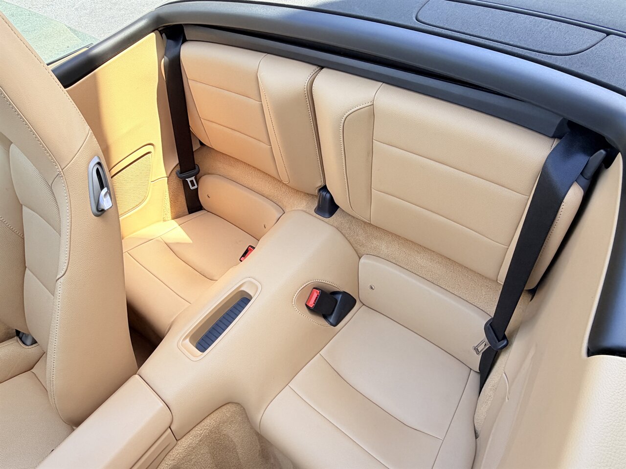 2013 Porsche 911 Carrera 4S Cabriolet   - Photo 18 - West Palm Beach, FL 33409