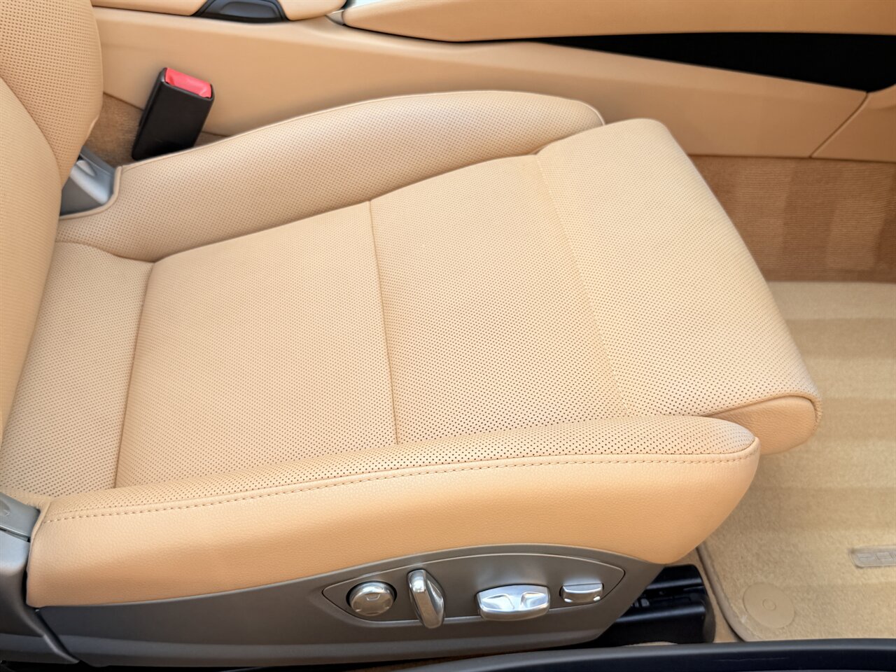 2013 Porsche 911 Carrera 4S Cabriolet   - Photo 19 - West Palm Beach, FL 33409
