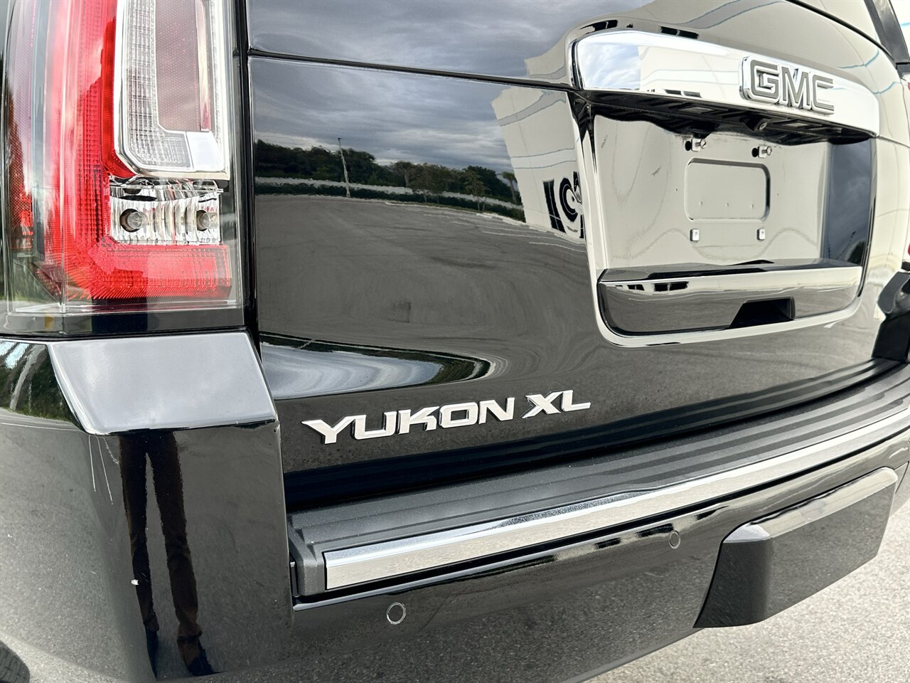 2019 GMC Yukon XL Denali   - Photo 36 - West Palm Beach, FL 33409