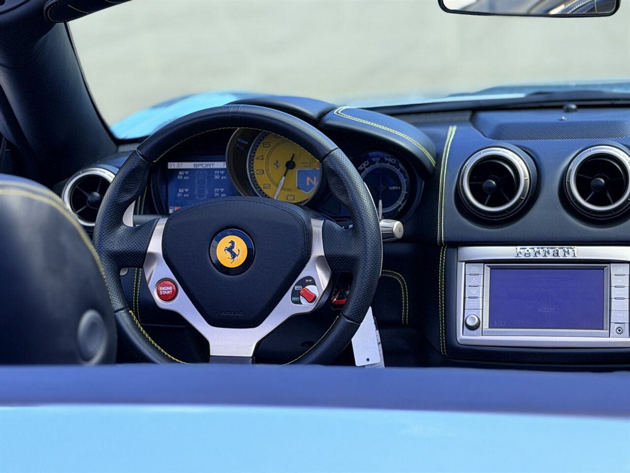 2013 Ferrari California   - Photo 11 - West Palm Beach, FL 33409