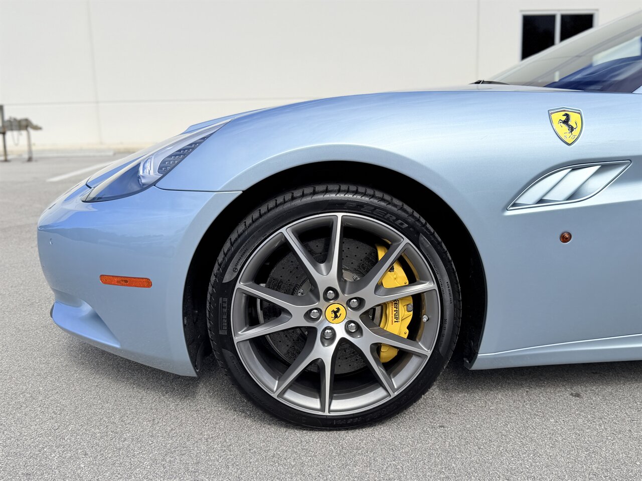 2013 Ferrari California   - Photo 26 - West Palm Beach, FL 33409