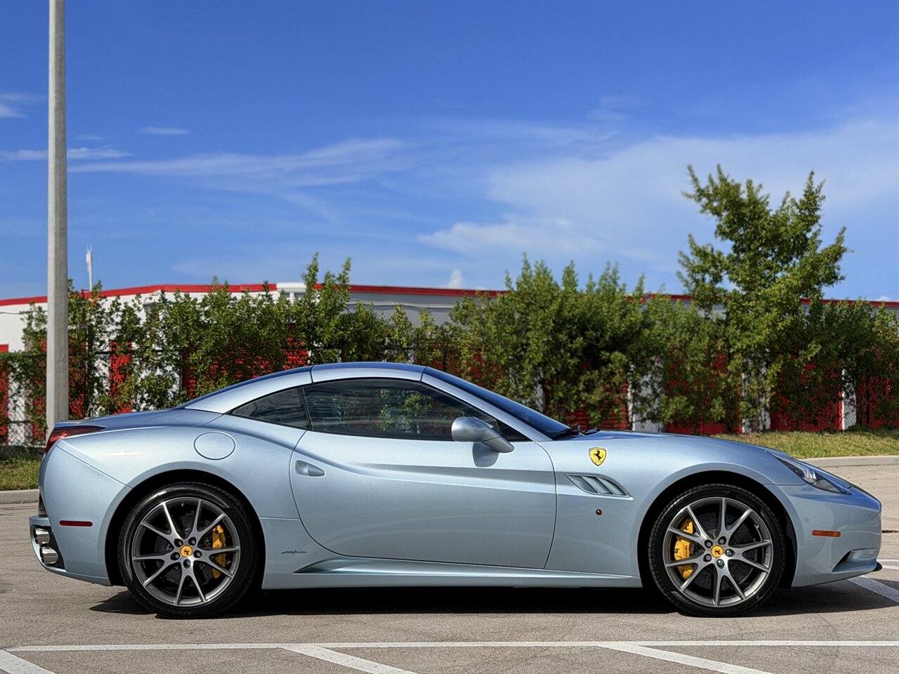 2013 Ferrari California   - Photo 5 - West Palm Beach, FL 33409