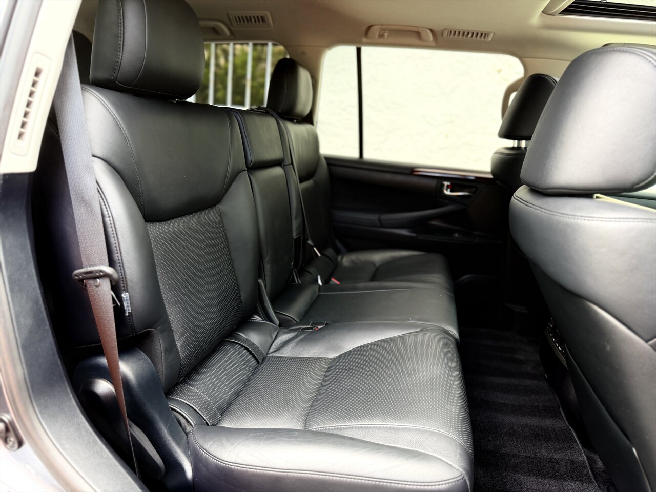 2015 Lexus LX 570   - Photo 22 - West Palm Beach, FL 33409