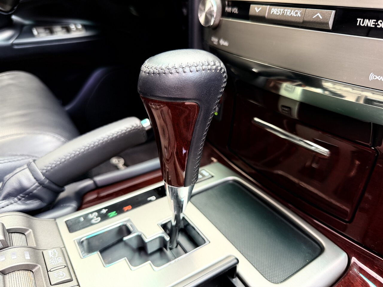2015 Lexus LX 570   - Photo 21 - West Palm Beach, FL 33409