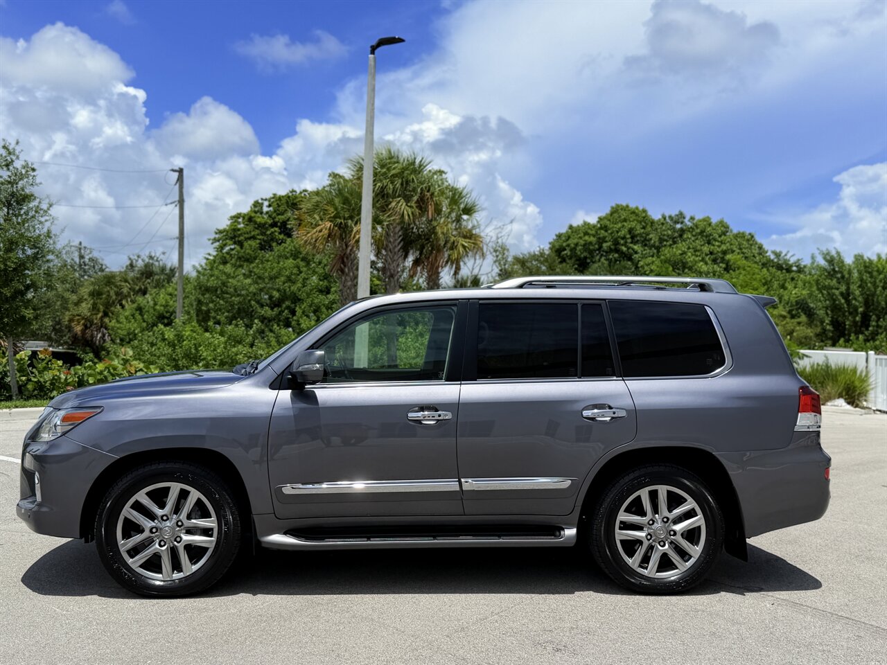 2015 Lexus LX 570   - Photo 6 - West Palm Beach, FL 33409