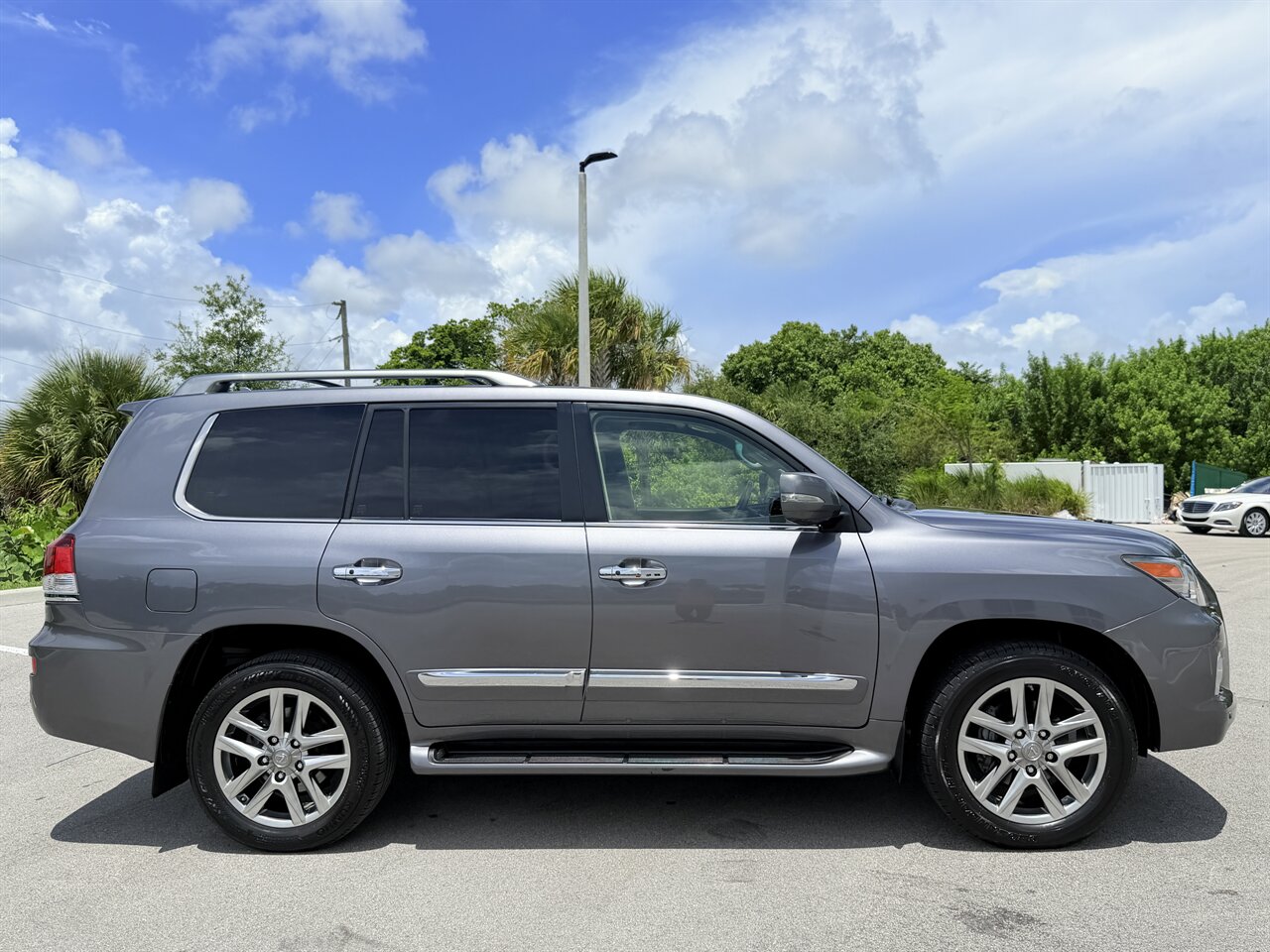 2015 Lexus LX 570   - Photo 5 - West Palm Beach, FL 33409