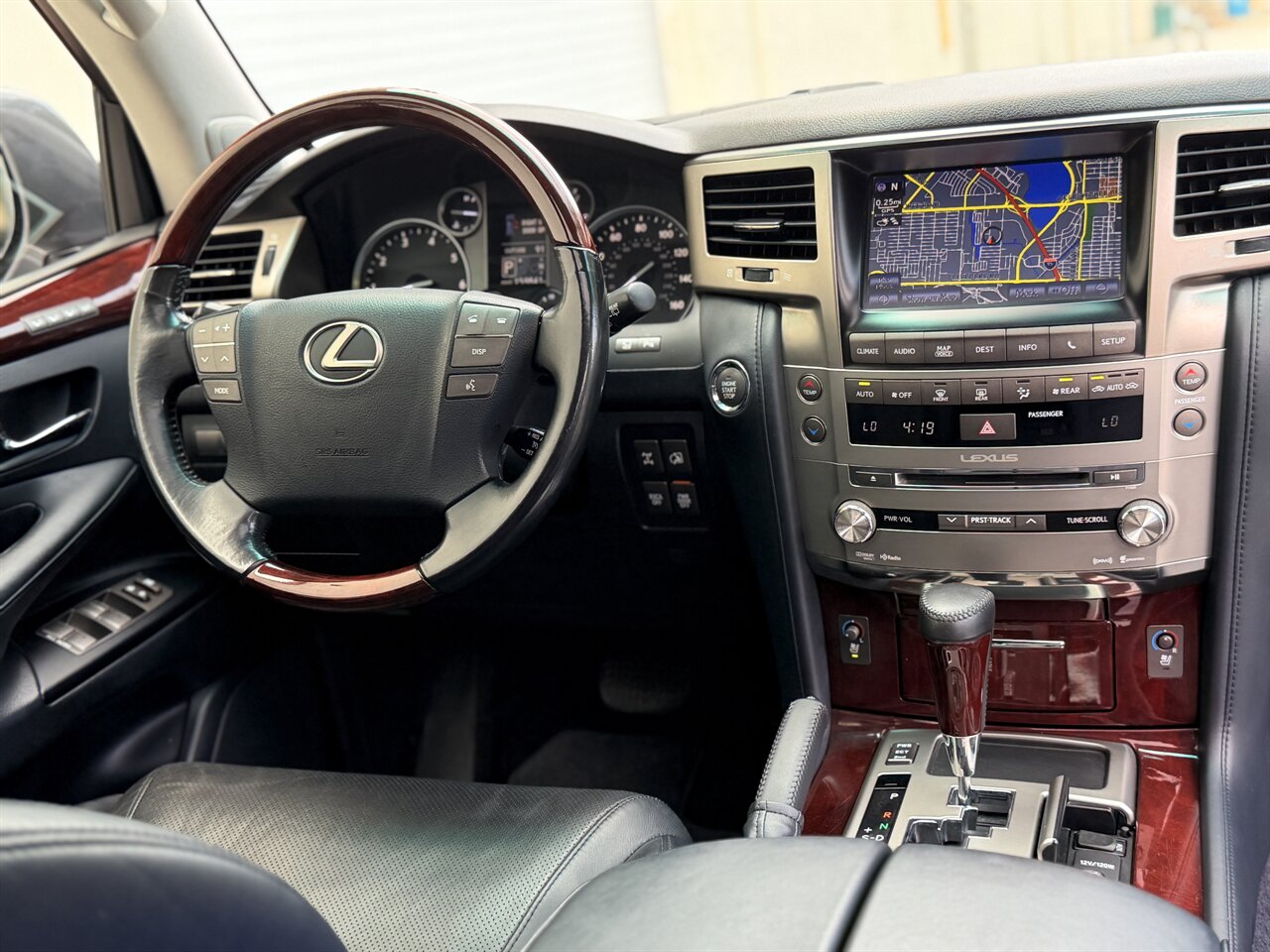 2015 Lexus LX 570   - Photo 10 - West Palm Beach, FL 33409