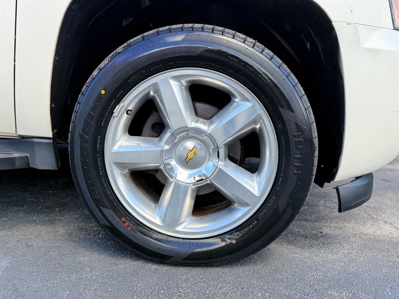 2013 Chevrolet Suburban LTZ   - Photo 4 - Ocoee, FL 34761