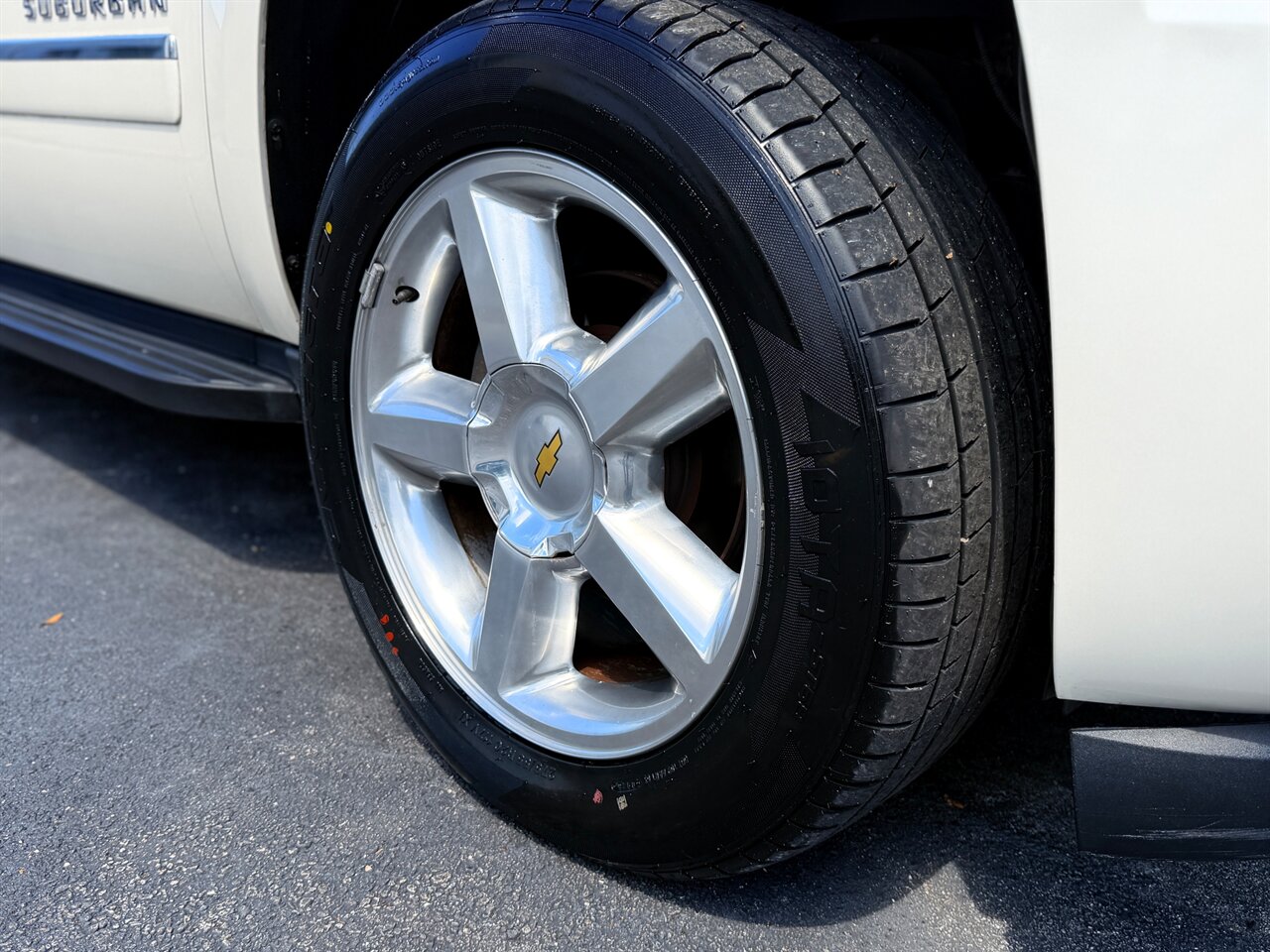 2013 Chevrolet Suburban LTZ   - Photo 7 - Ocoee, FL 34761