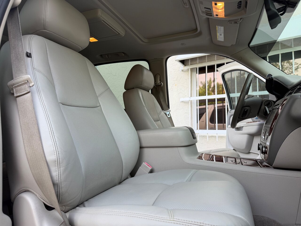 2013 Chevrolet Suburban LTZ   - Photo 20 - Ocoee, FL 34761